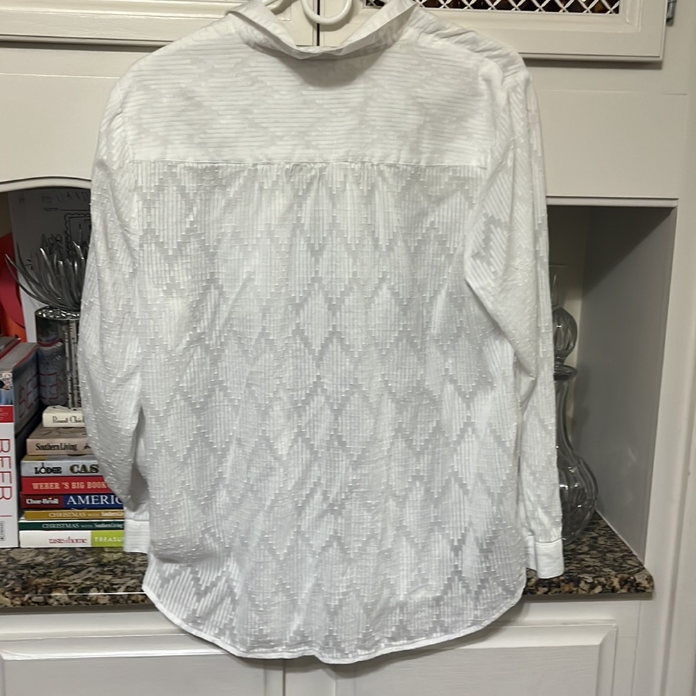 Lightweight white blouse - Picture 5 of 5